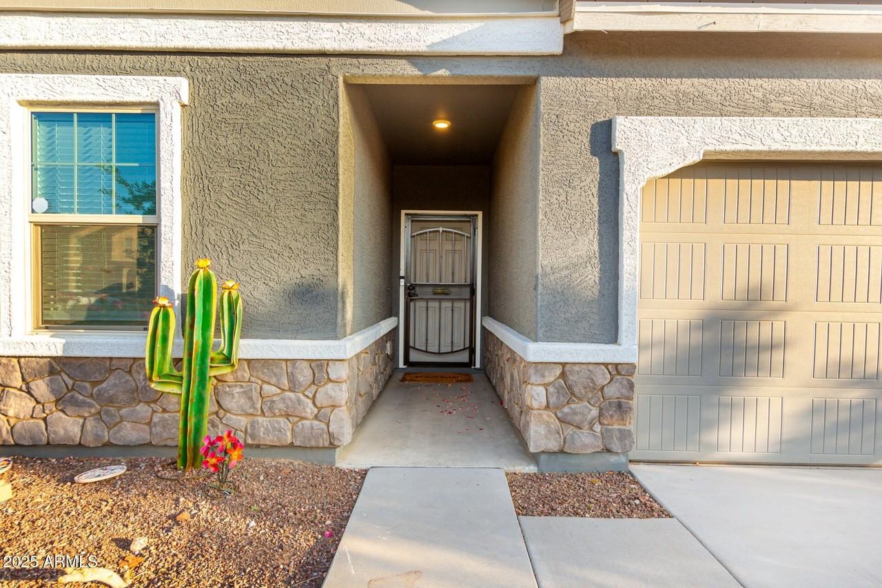 19531 W Palo Verde Dr - Photo 6 of 38