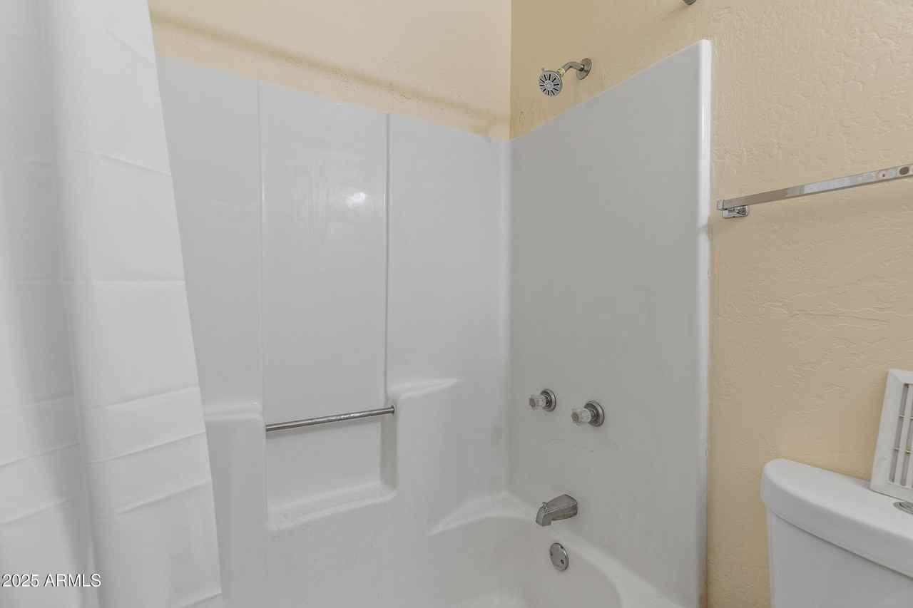 108 E Paseo Del Rio - Photo 4 of 26