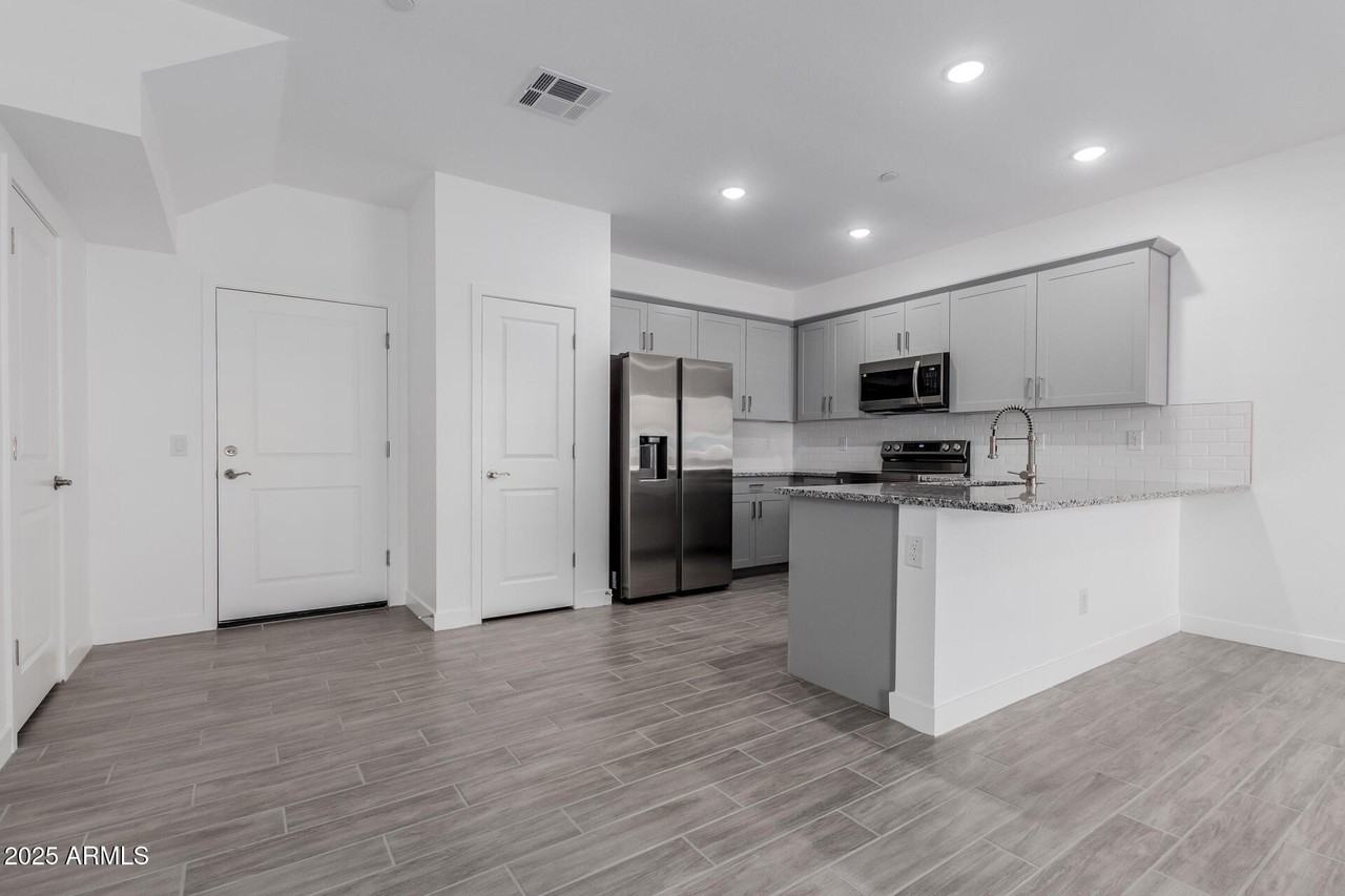 1318 South 105th Place #101 - Photo 7 of 26