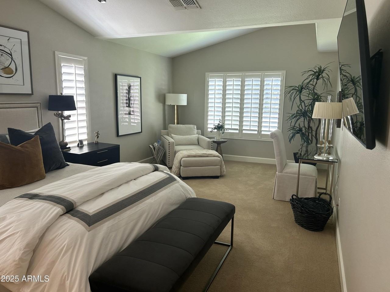 10360 East Sutton Drive - Photo 3 of 31