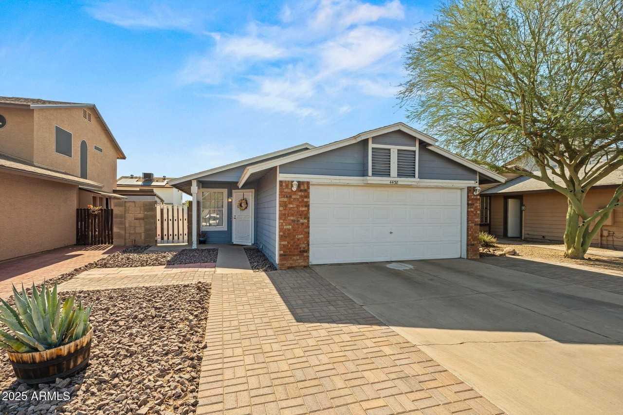 4438 North 84th Lane - Photo 2 of 33