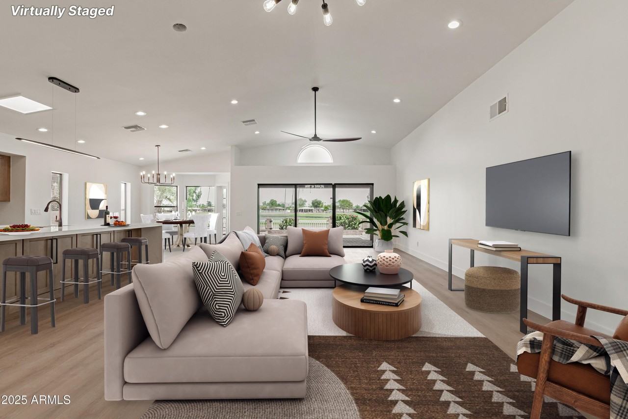 8883 E Fairway Blvd - Photo 3 of 30