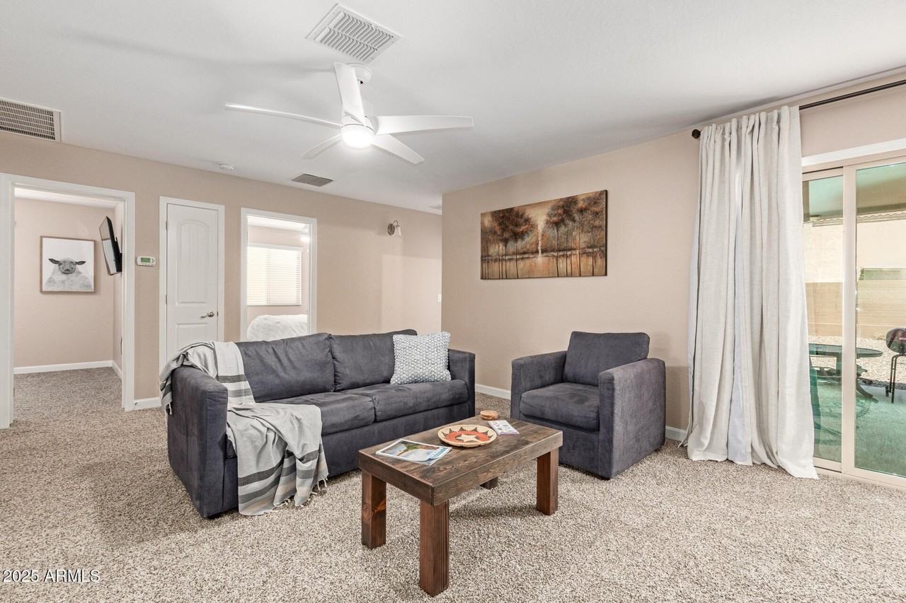 4582 E Jadeite Dr - Photo 5 of 50