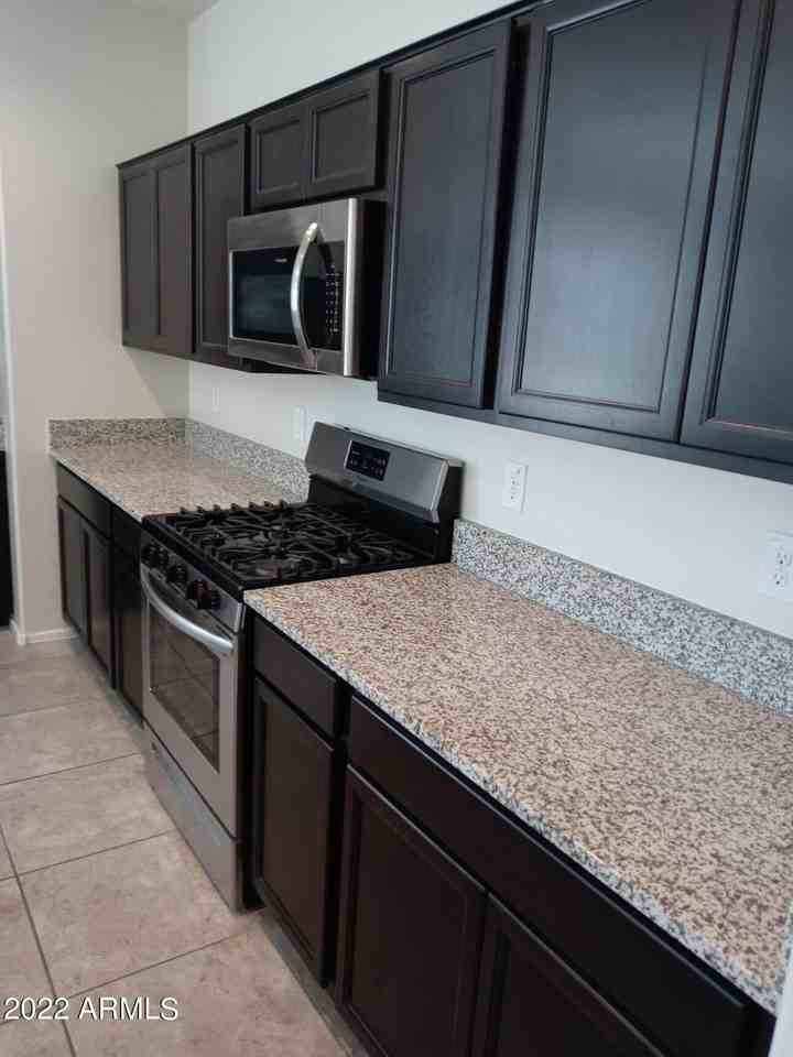 31009 W Columbus Ave - Photo 7 of 46