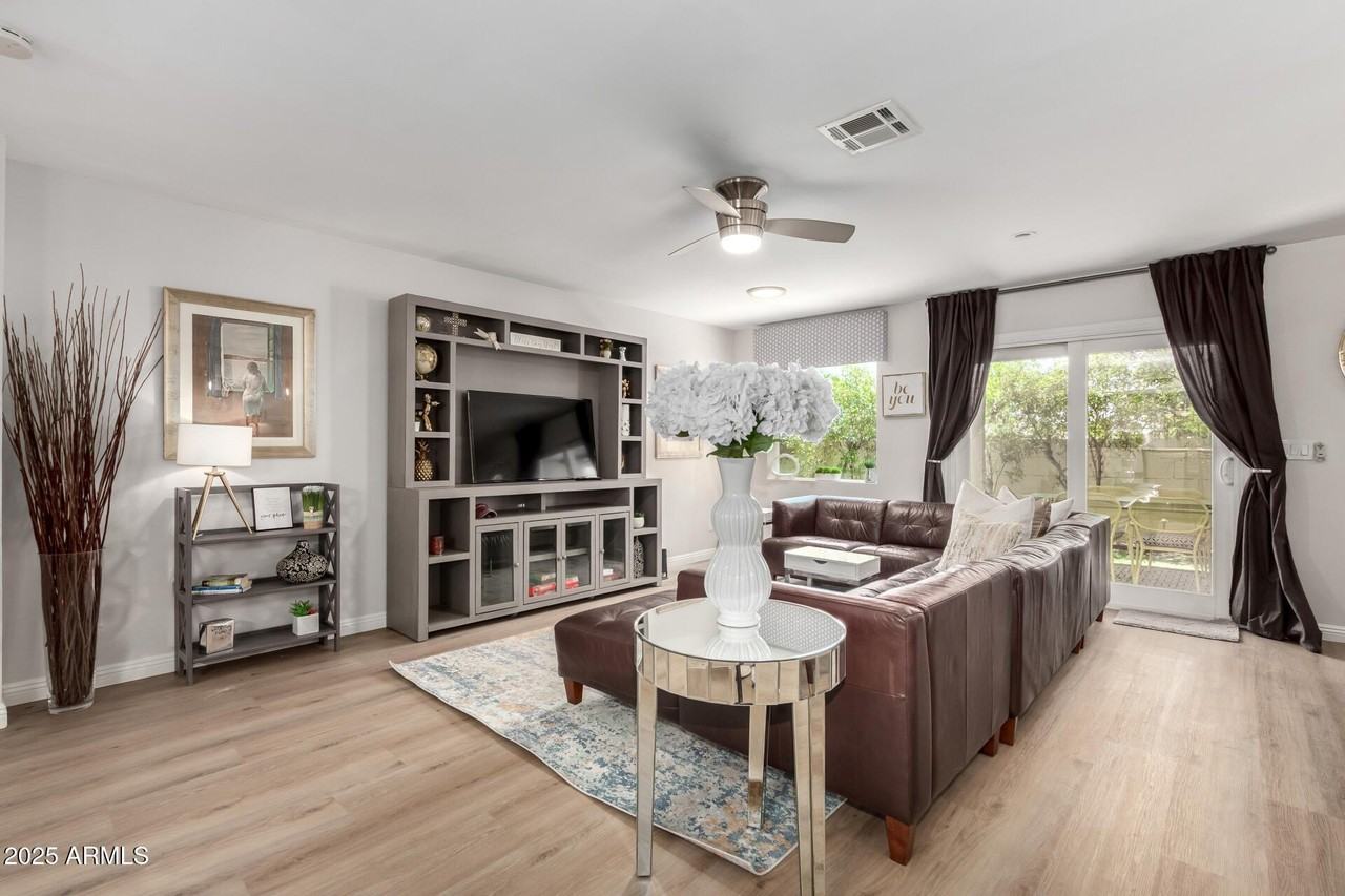 7713 East Vista Drive - Photo 5 of 31