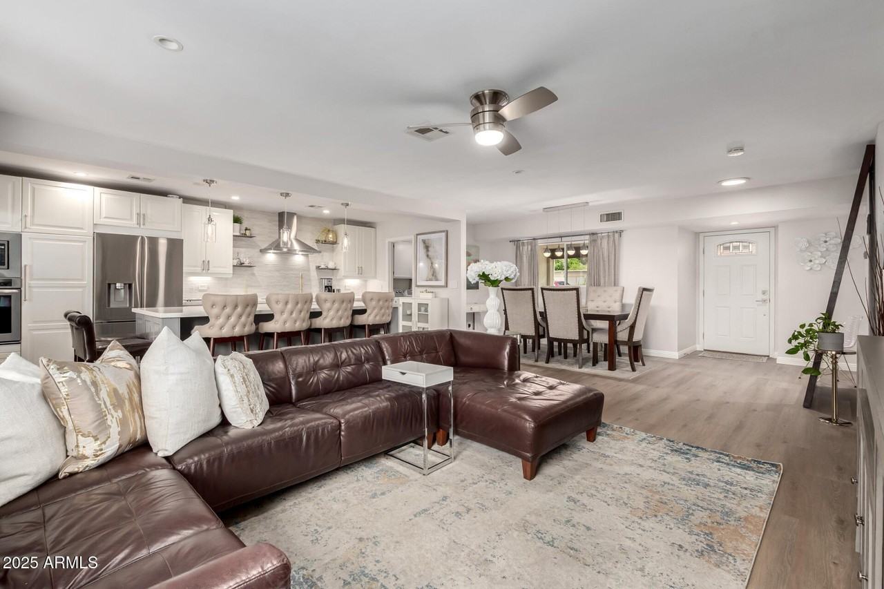 7713 East Vista Drive - Photo 7 of 31