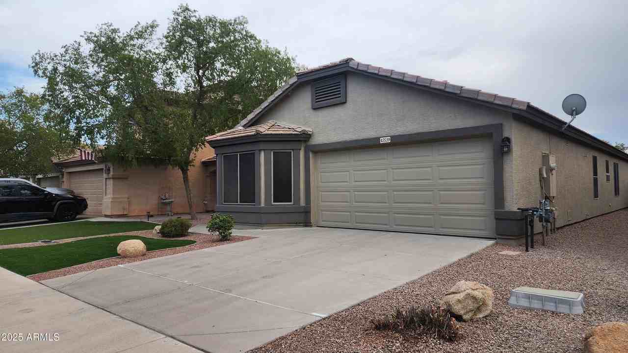 42539 West Hillman Drive