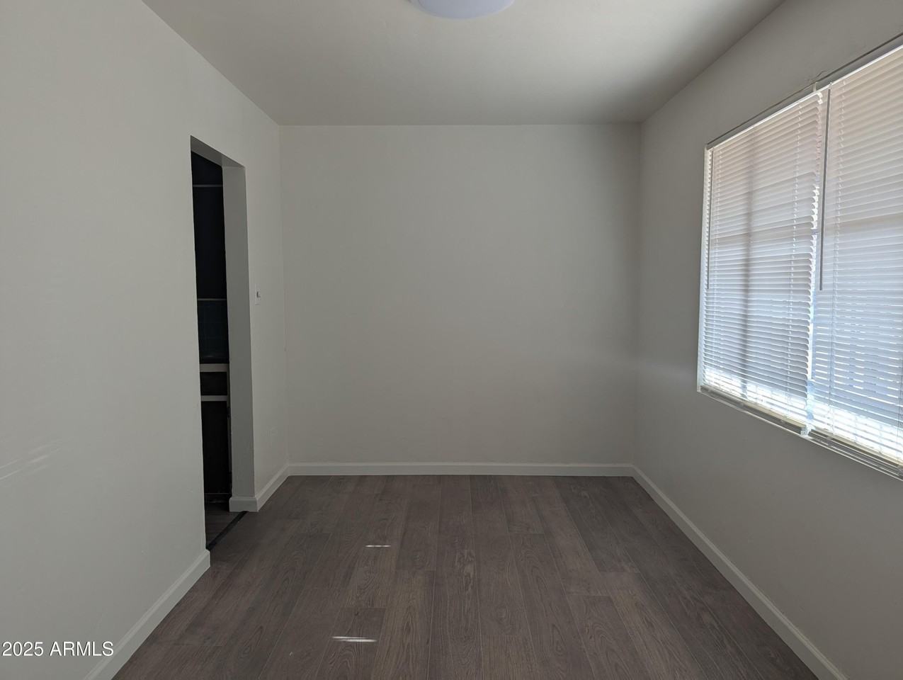 1128 N Coolidge Ave - Photo 5 of 21