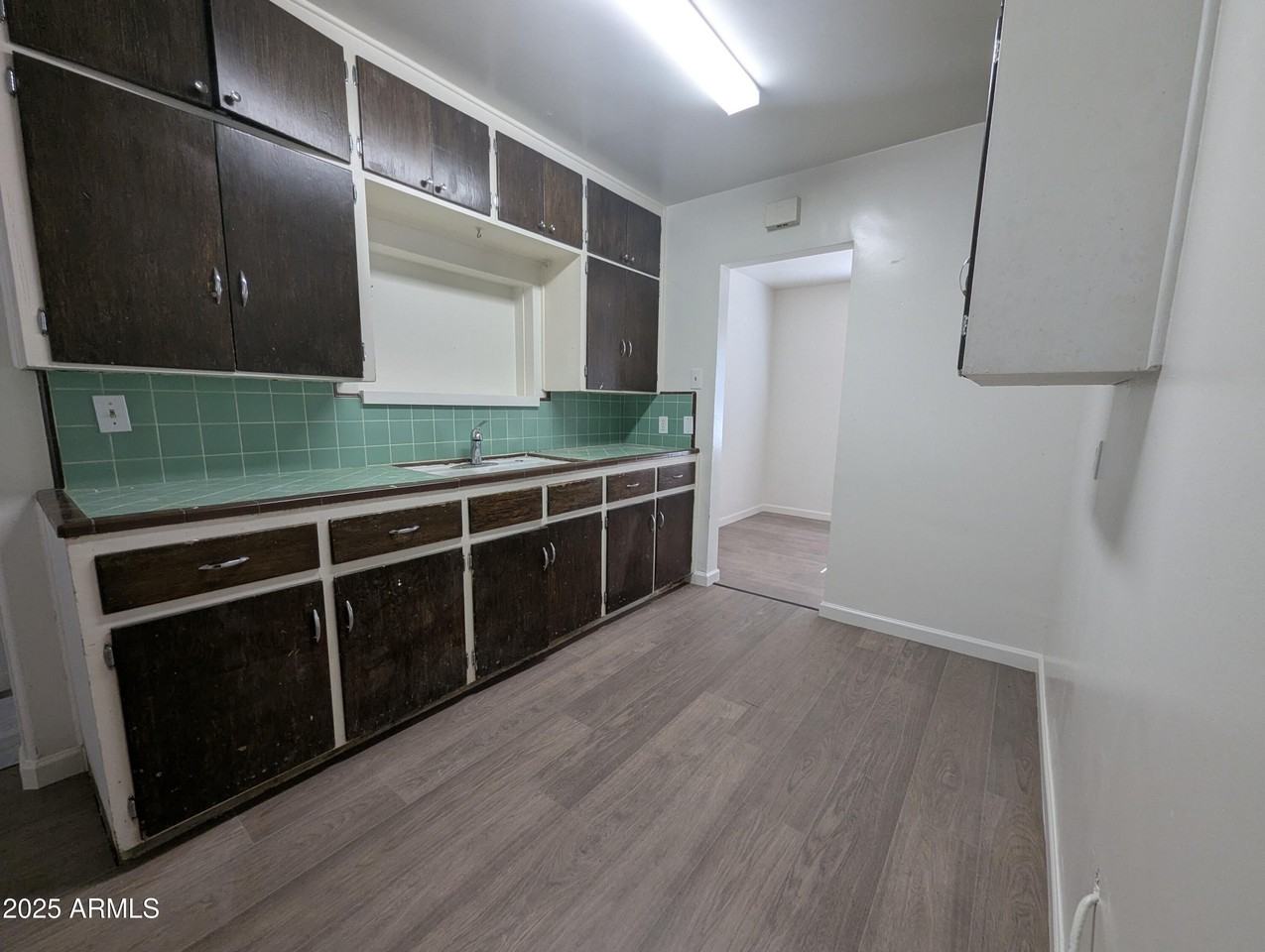 1128 N Coolidge Ave - Photo 6 of 21