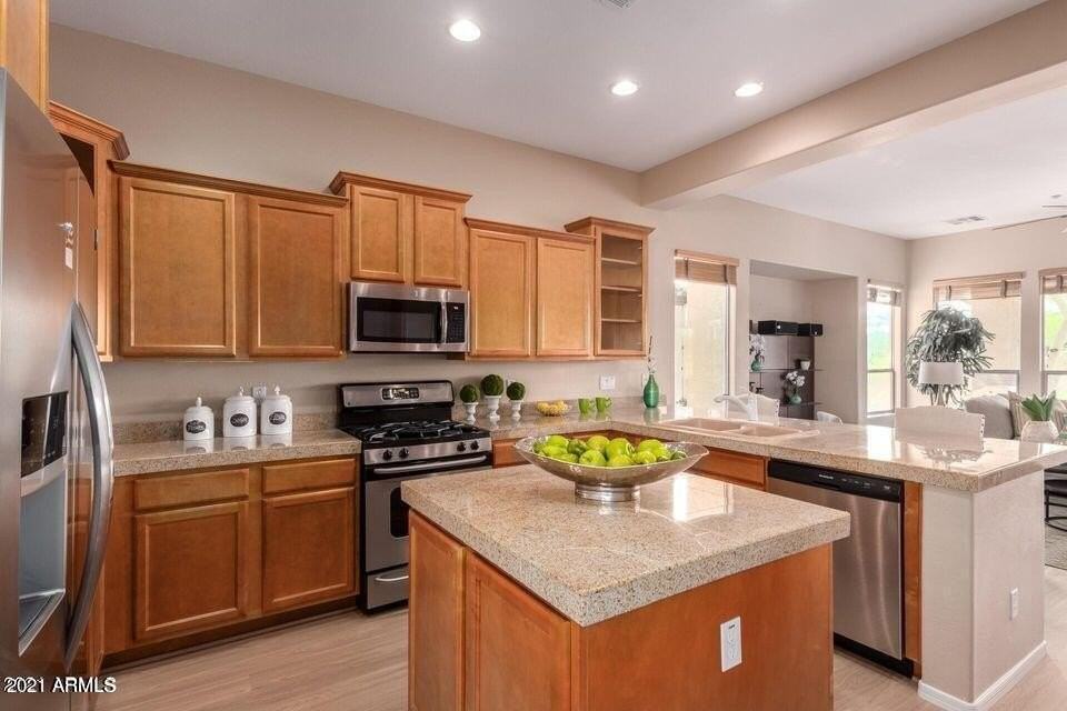 28110 N 123rd Ln - Photo 4 of 36