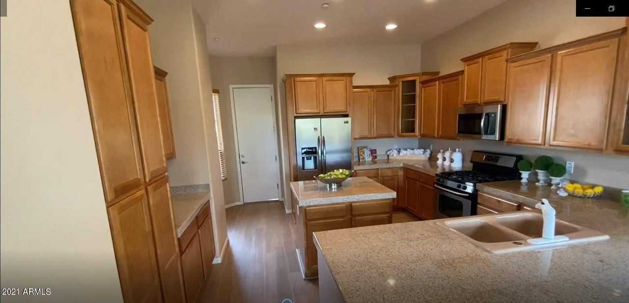 28110 N 123rd Ln - Photo 7 of 36