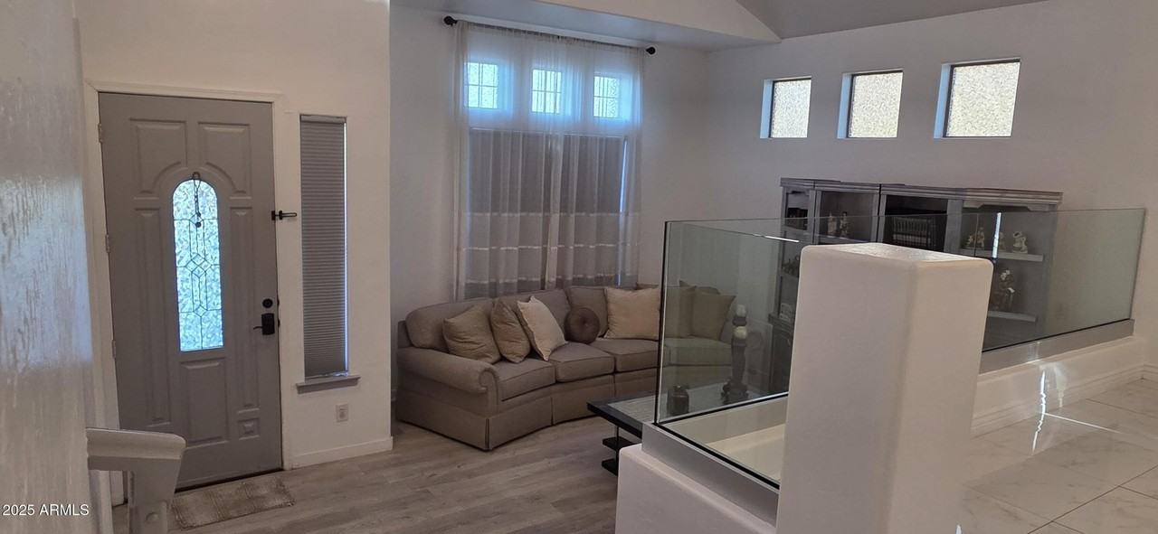 9418 South 46th Drive - Photo 3 of 32