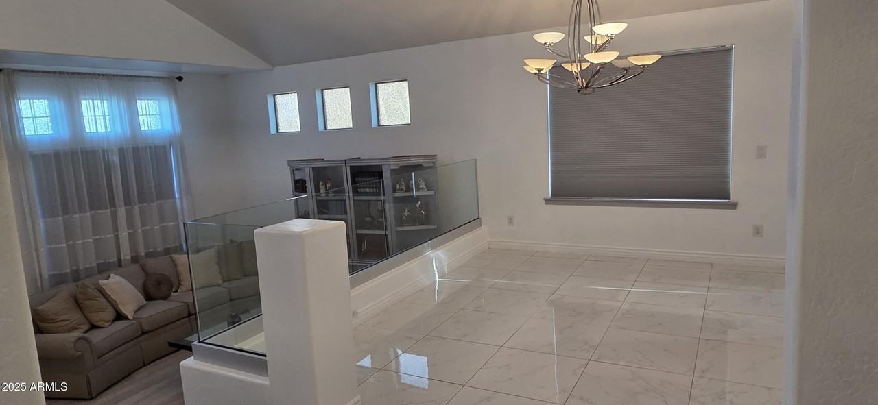 9418 South 46th Drive - Photo 4 of 32