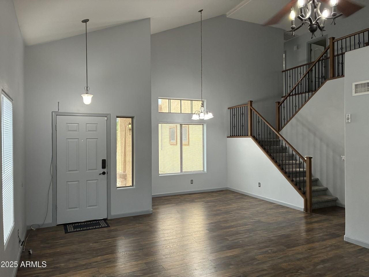 25550 W Pioneer St - Photo 6 of 40