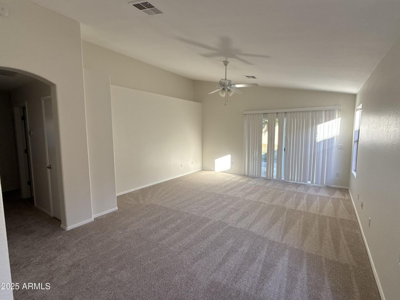 61 N Del Pueblo Pl - Photo 2 of 32