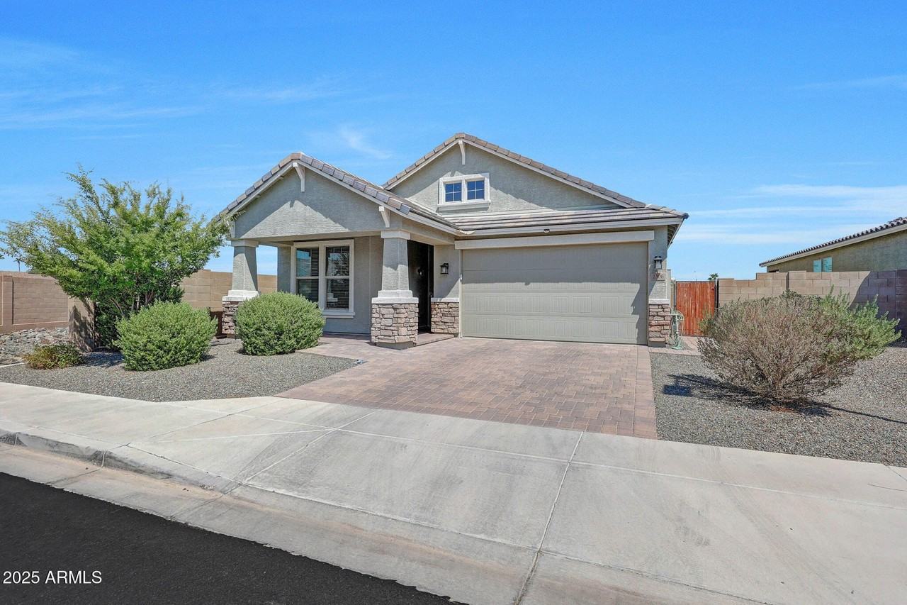 2306 E Branham Ln - Photo 2 of 50