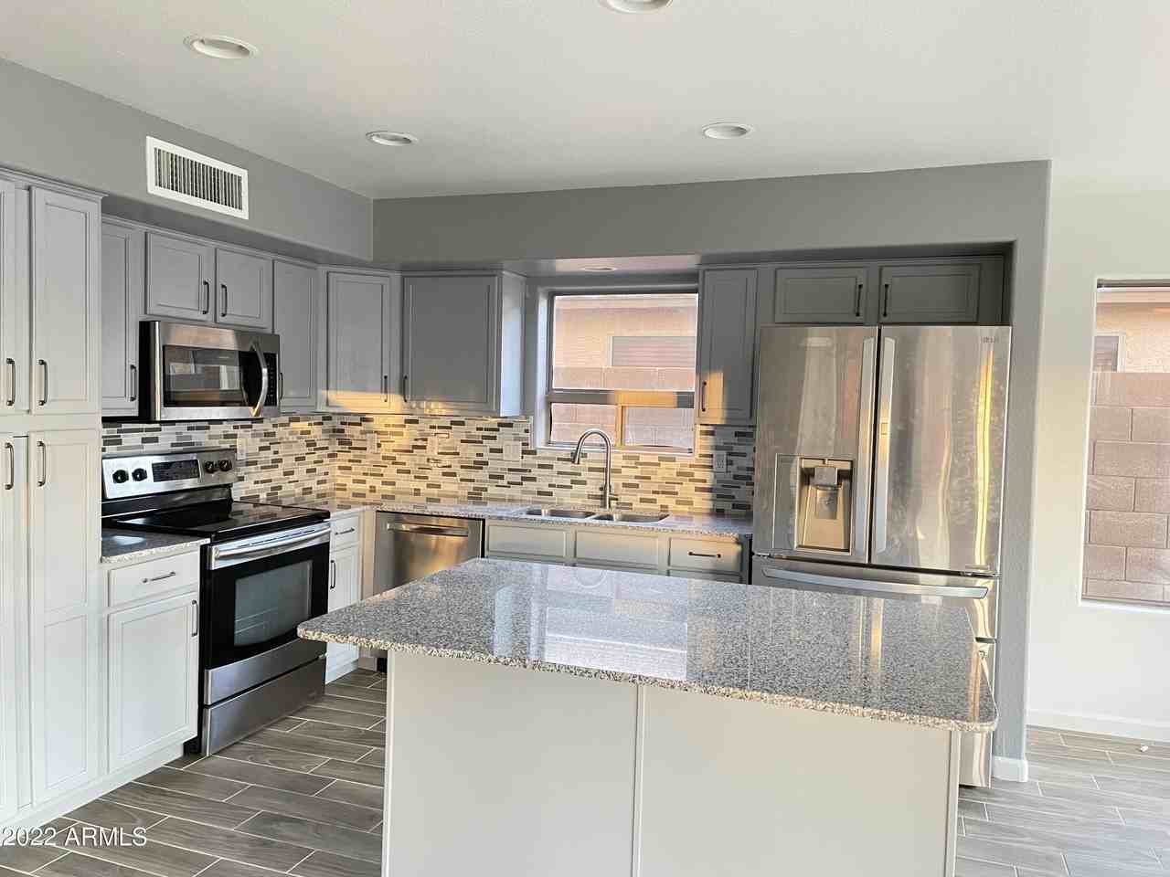 12343 W Palo Verde Dr - Photo 5 of 13