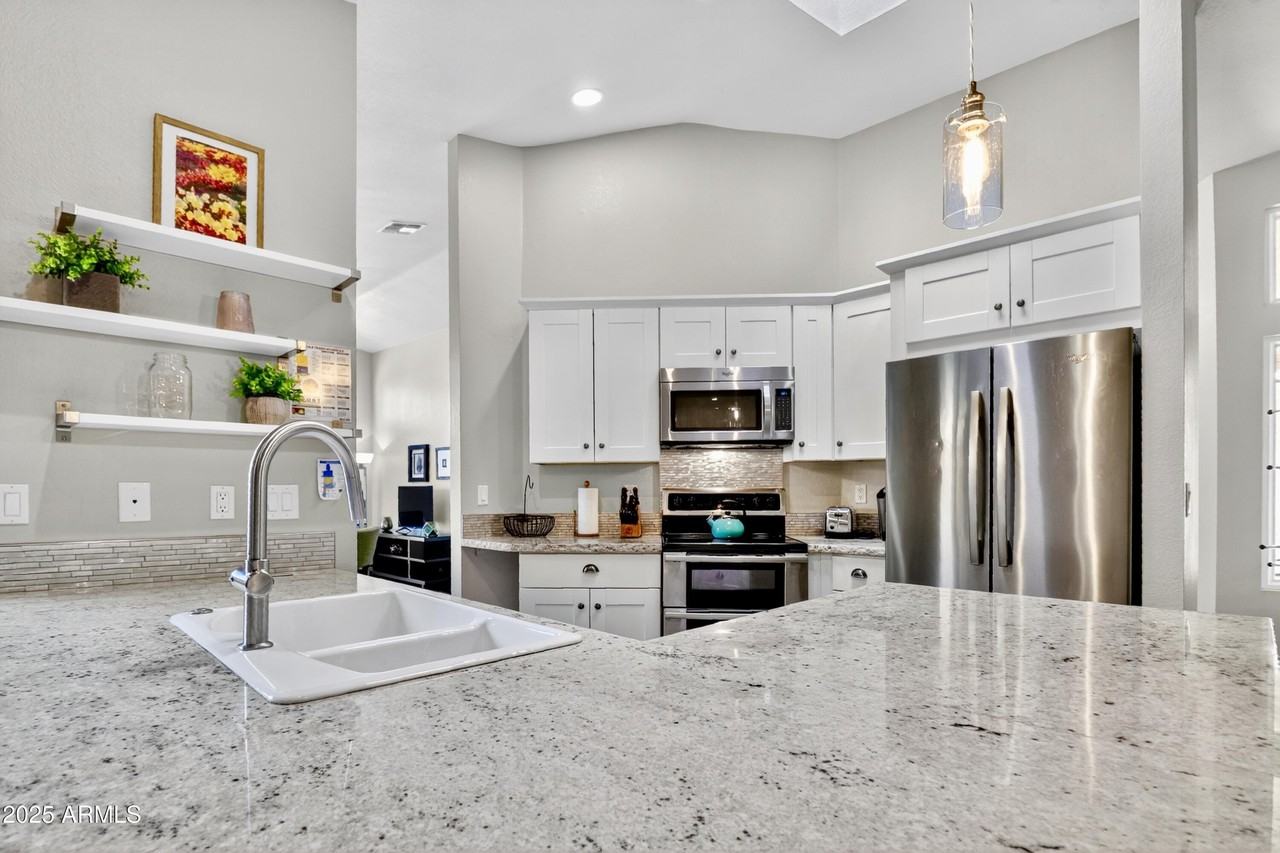 8828 E Riviera Dr - Photo 7 of 31