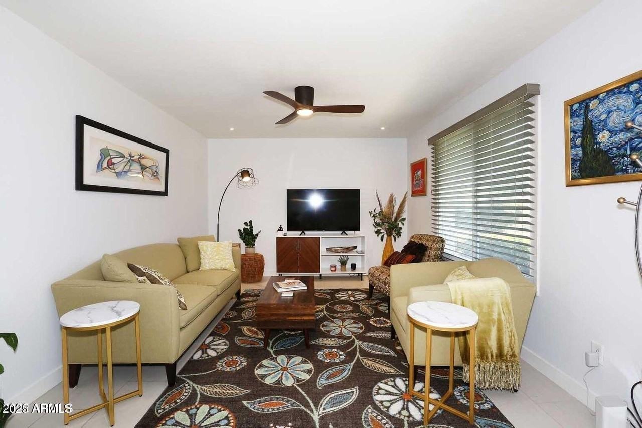 8237 East Orange Blossom Lane - Photo 7 of 38