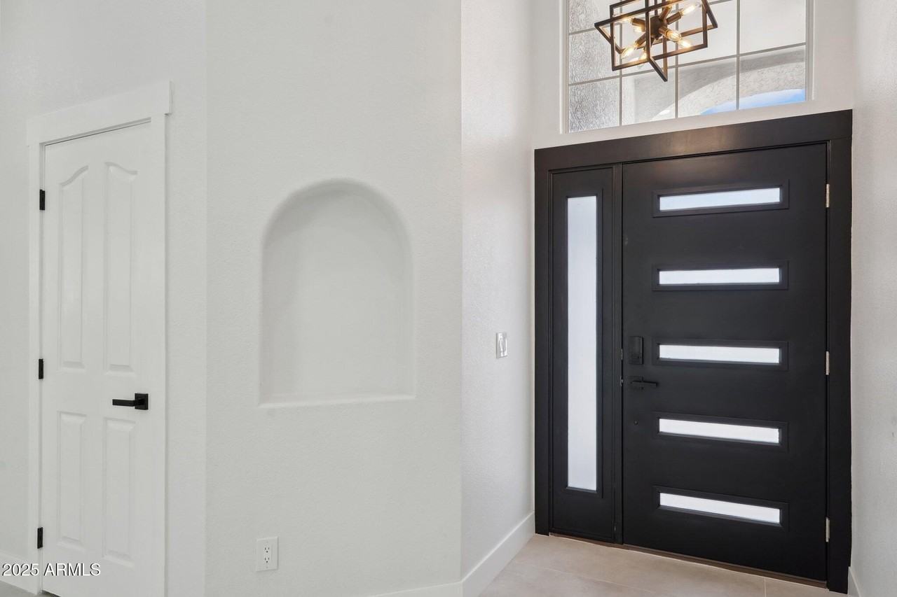 5704 E Estrid Ave - Photo 3 of 48