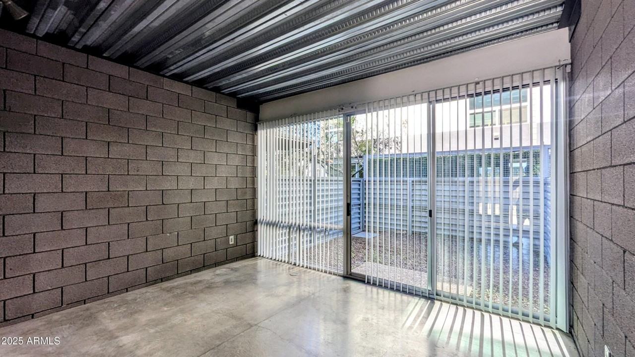 525 E Willetta St Apt 8 #8 - Photo 5 of 25