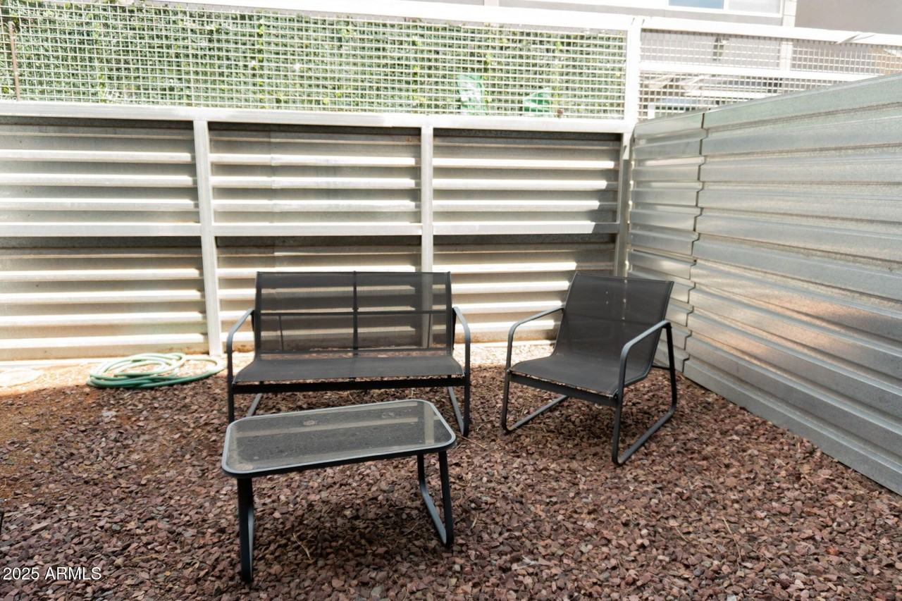 525 E Willetta St Apt 8 #8 - Photo 6 of 25