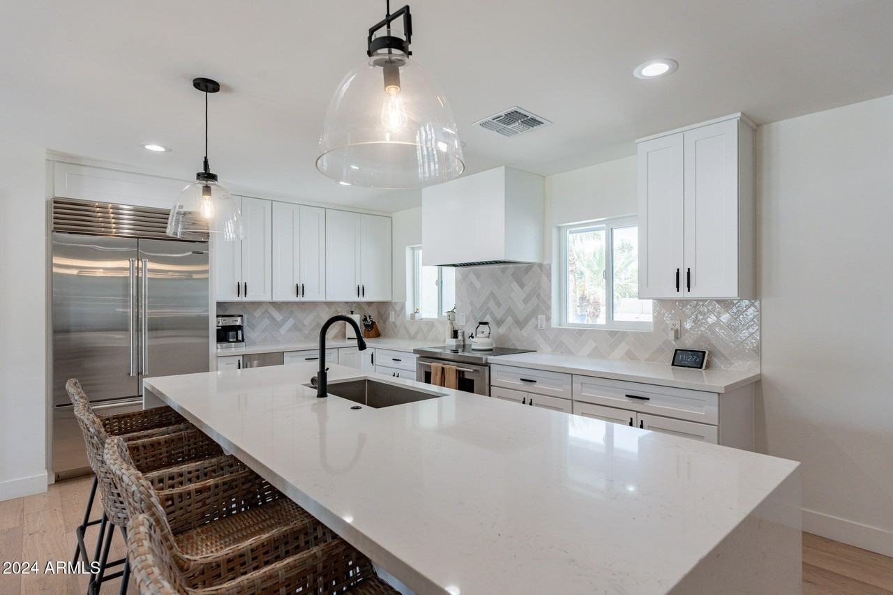 6001 East Larkspur Drive - Photo 3 of 16