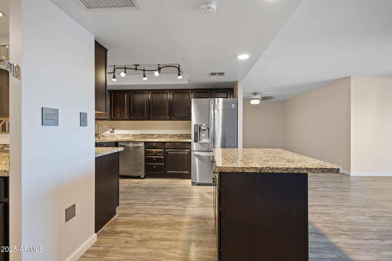 7920 E Camelback Rd Unit 601 #601 - Photo 5 of 31