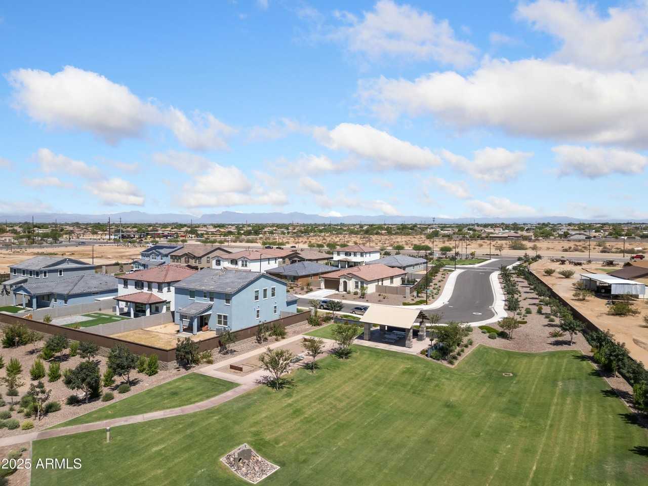 7352 S Briarwood Ln - Photo 5 of 39