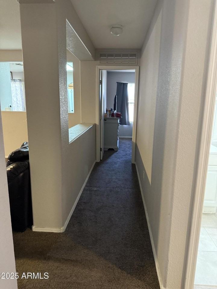 678 West Kingman Loop - Photo 5 of 22