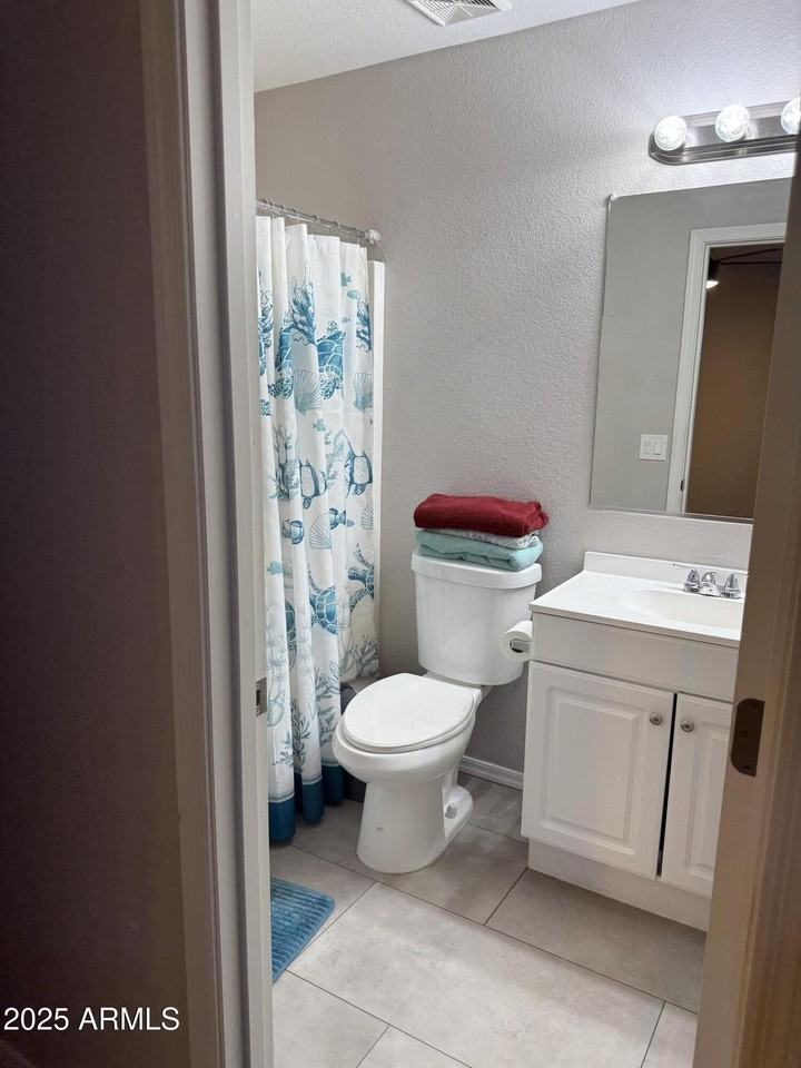 678 West Kingman Loop - Photo 6 of 22