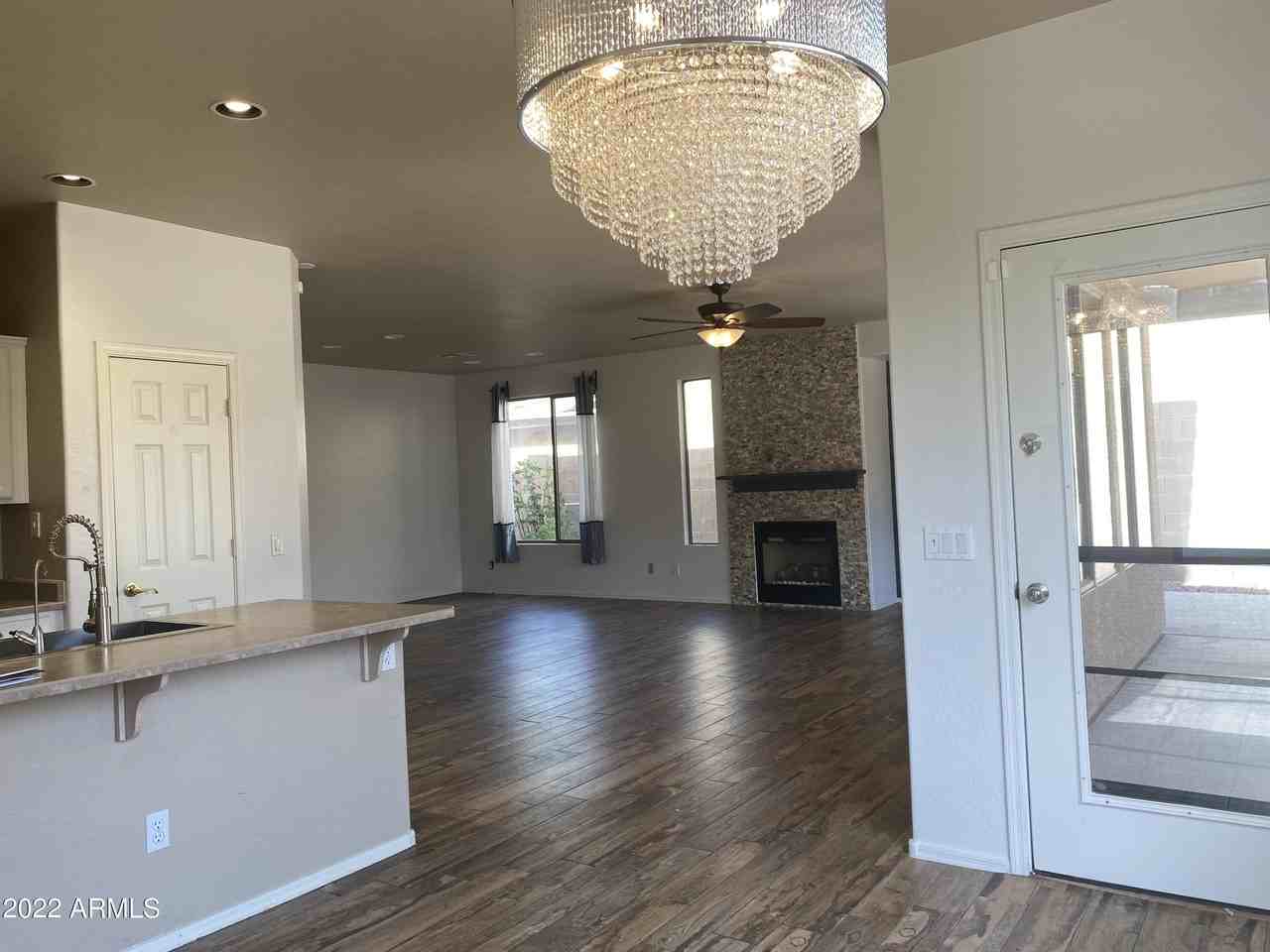 5171 West Karen Drive - Photo 7 of 28