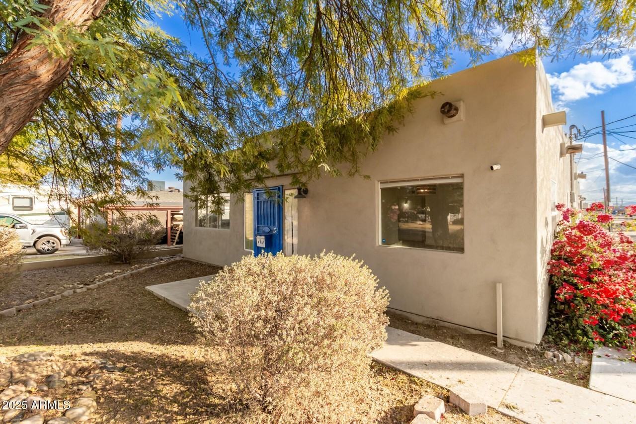 407 E Eason Ave - Photo 4 of 27