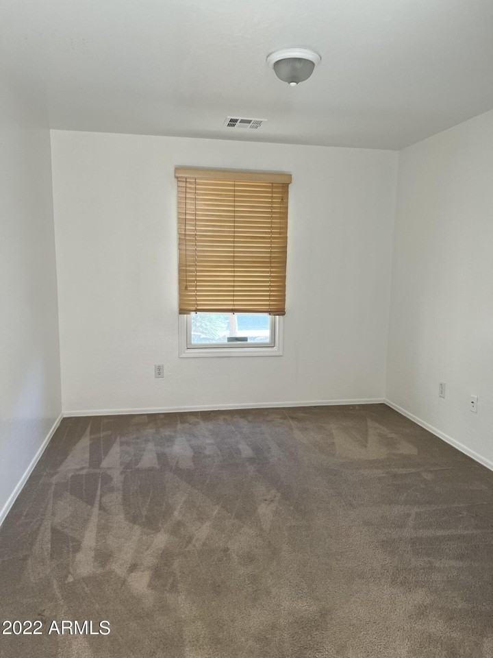 16346 North 172nd Lane - Photo 6 of 14