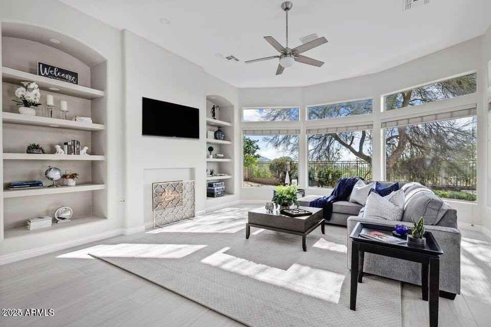 10923 E Bahia Dr - Photo 2 of 41