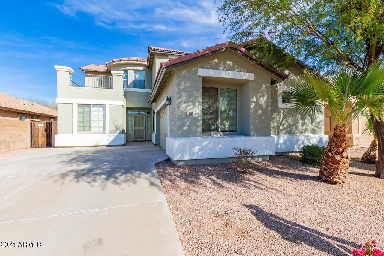 16516 W Carmen Dr - Photo 3 of 24