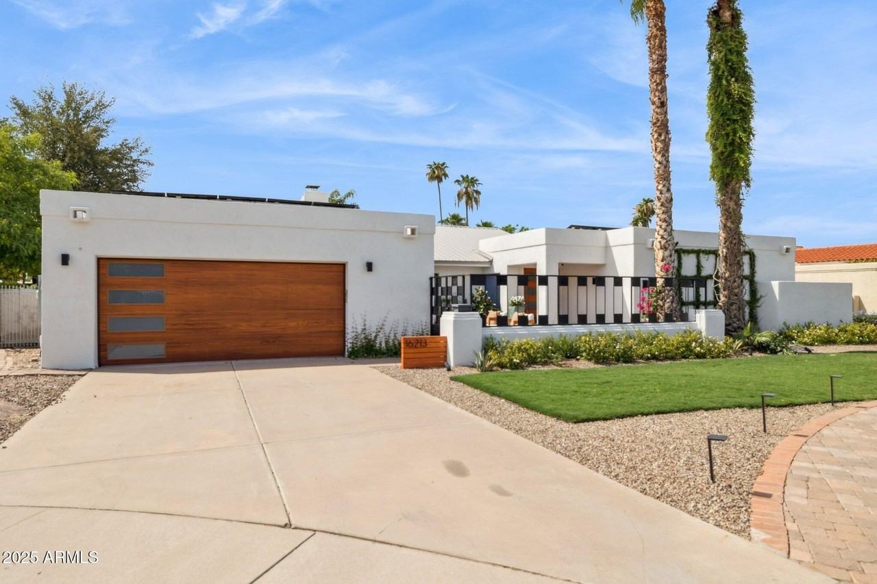 16213 N 63rd Pl - Photo 3 of 50