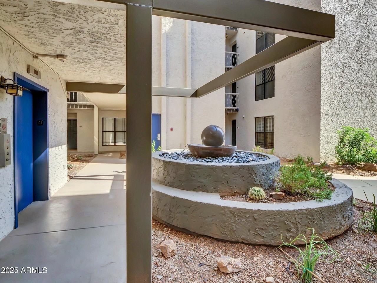 5122 North 31st Way #221 - Photo 6 of 41