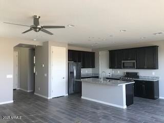 9814 East Axle Avenue - Photo 5 of 31