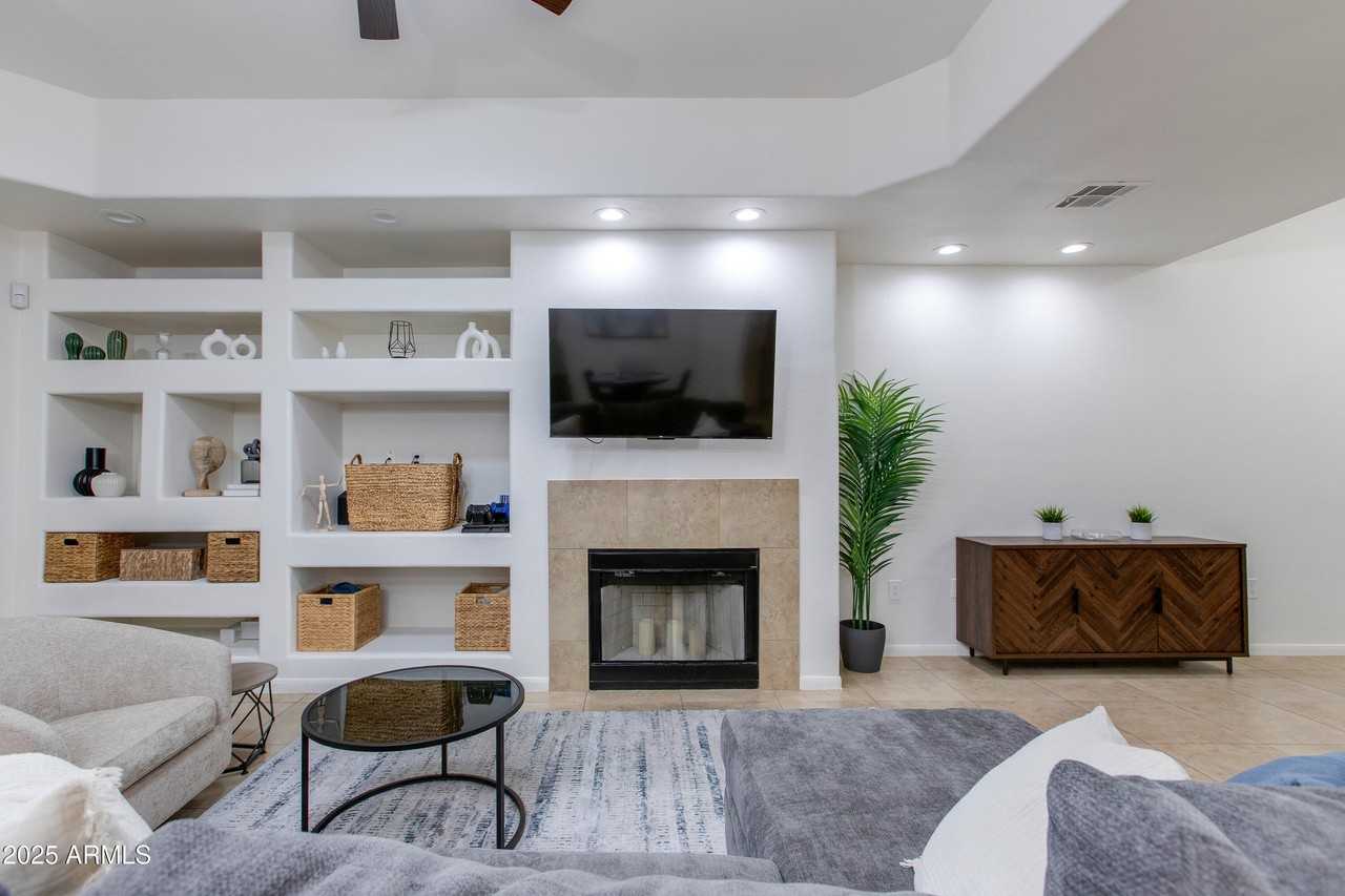 8245 East Bell Road #102 - Photo 4 of 21