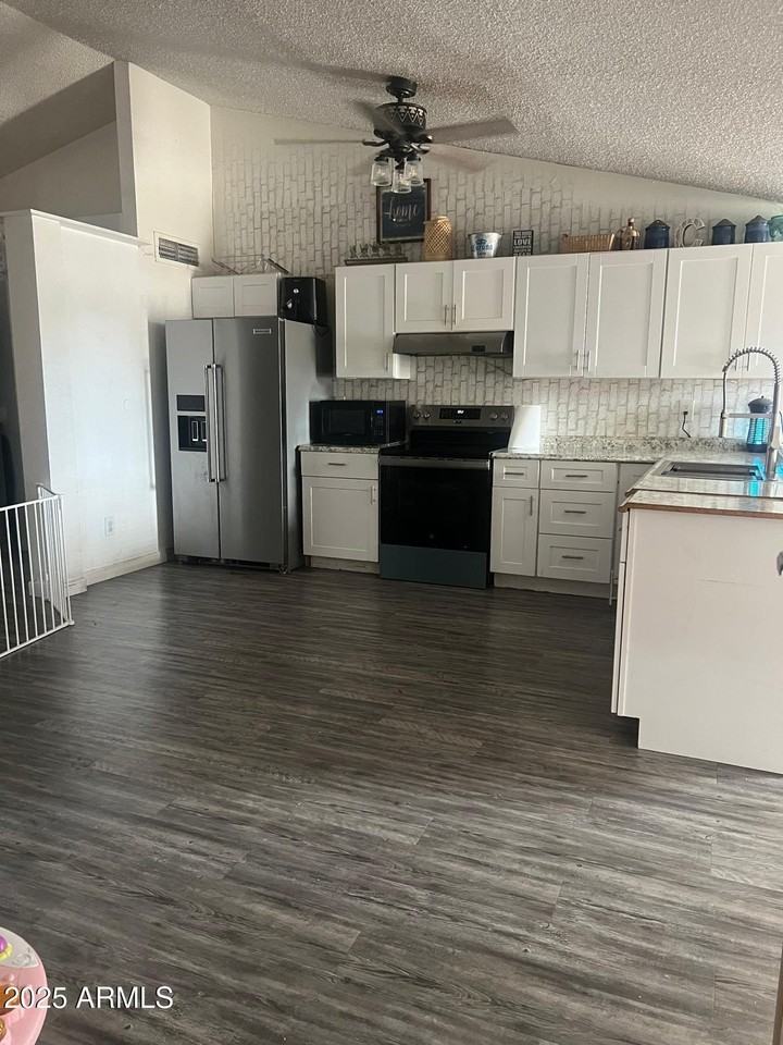 6901 West Monterey Way - Photo 3 of 5