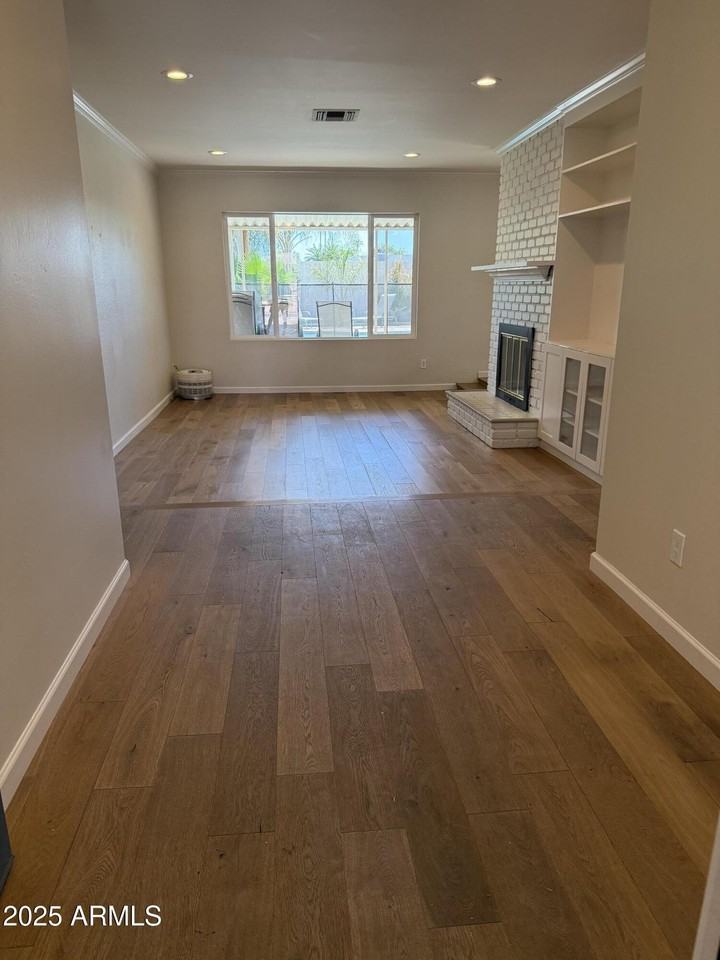 5401 East Beck Lane - Photo 3 of 24