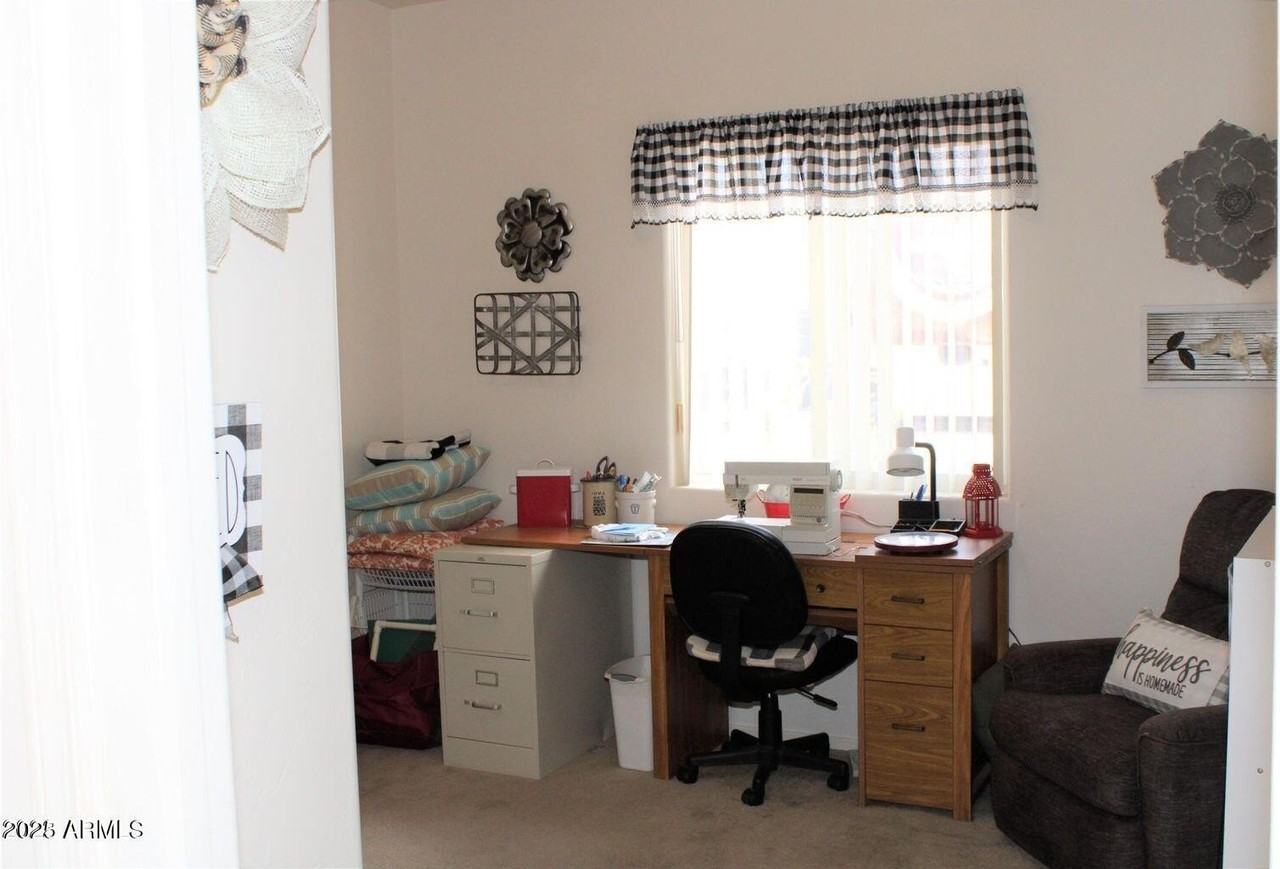 232 South Clubhouse Lane - Photo 7 of 8