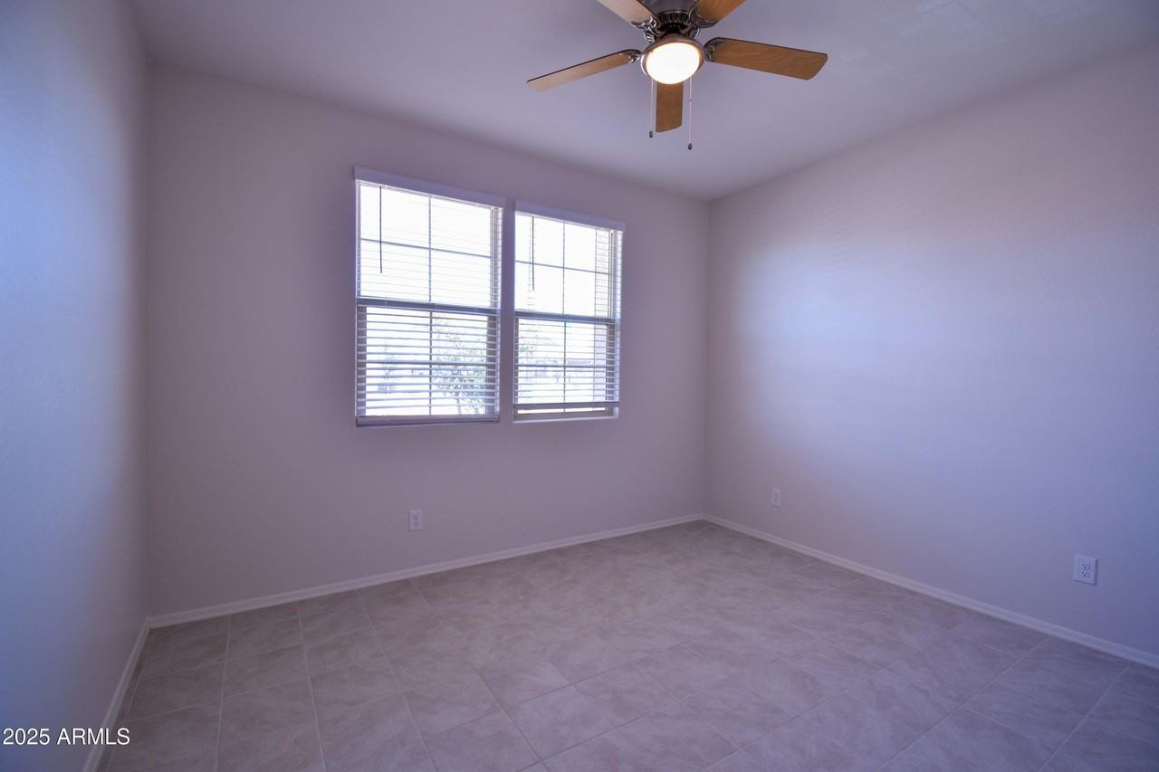 19535 West Windsor Avenue - Photo 2 of 29