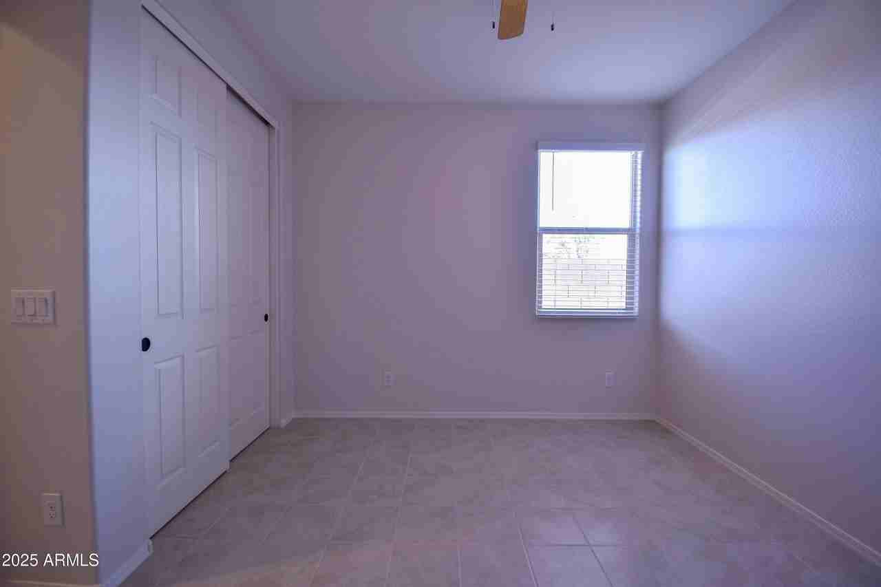 19535 West Windsor Avenue - Photo 7 of 29