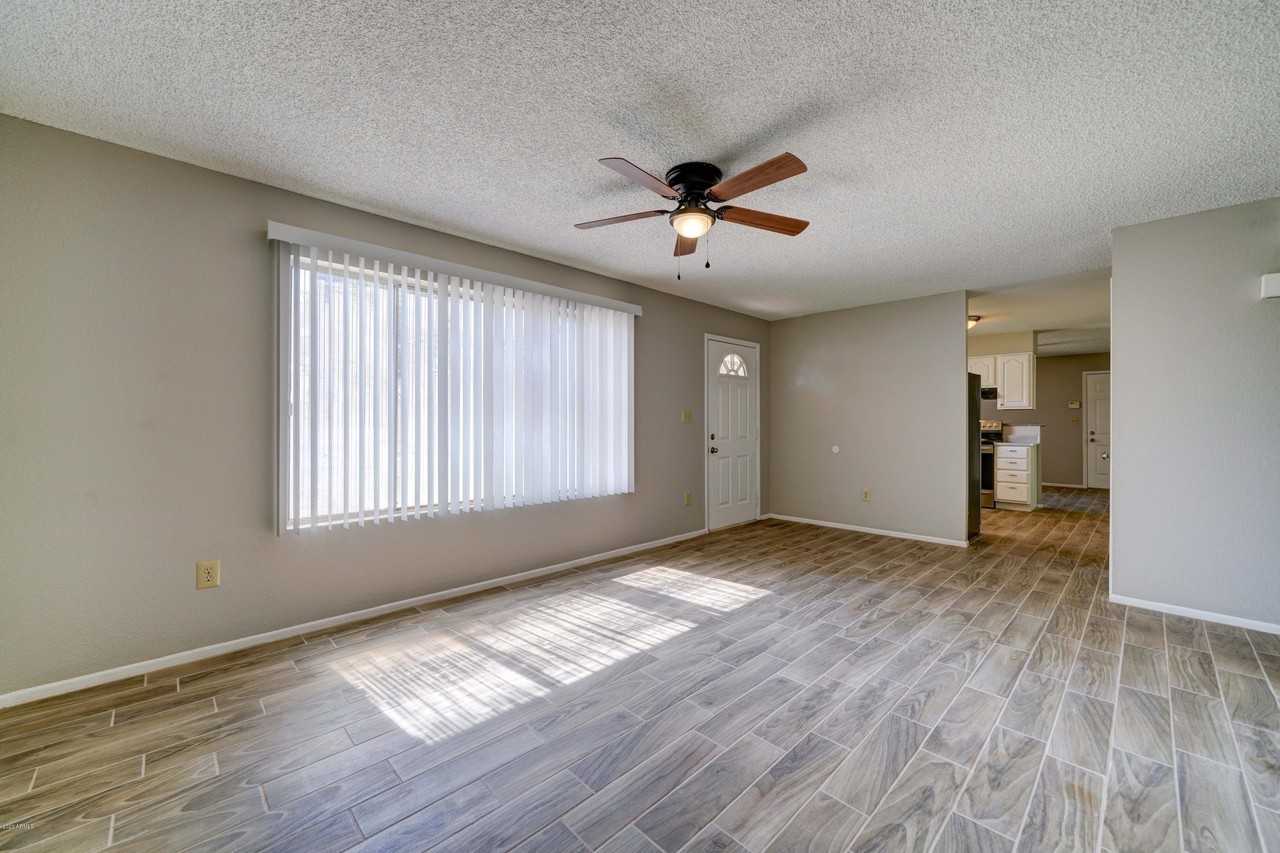 5945 S Palm Dr - Photo 6 of 30