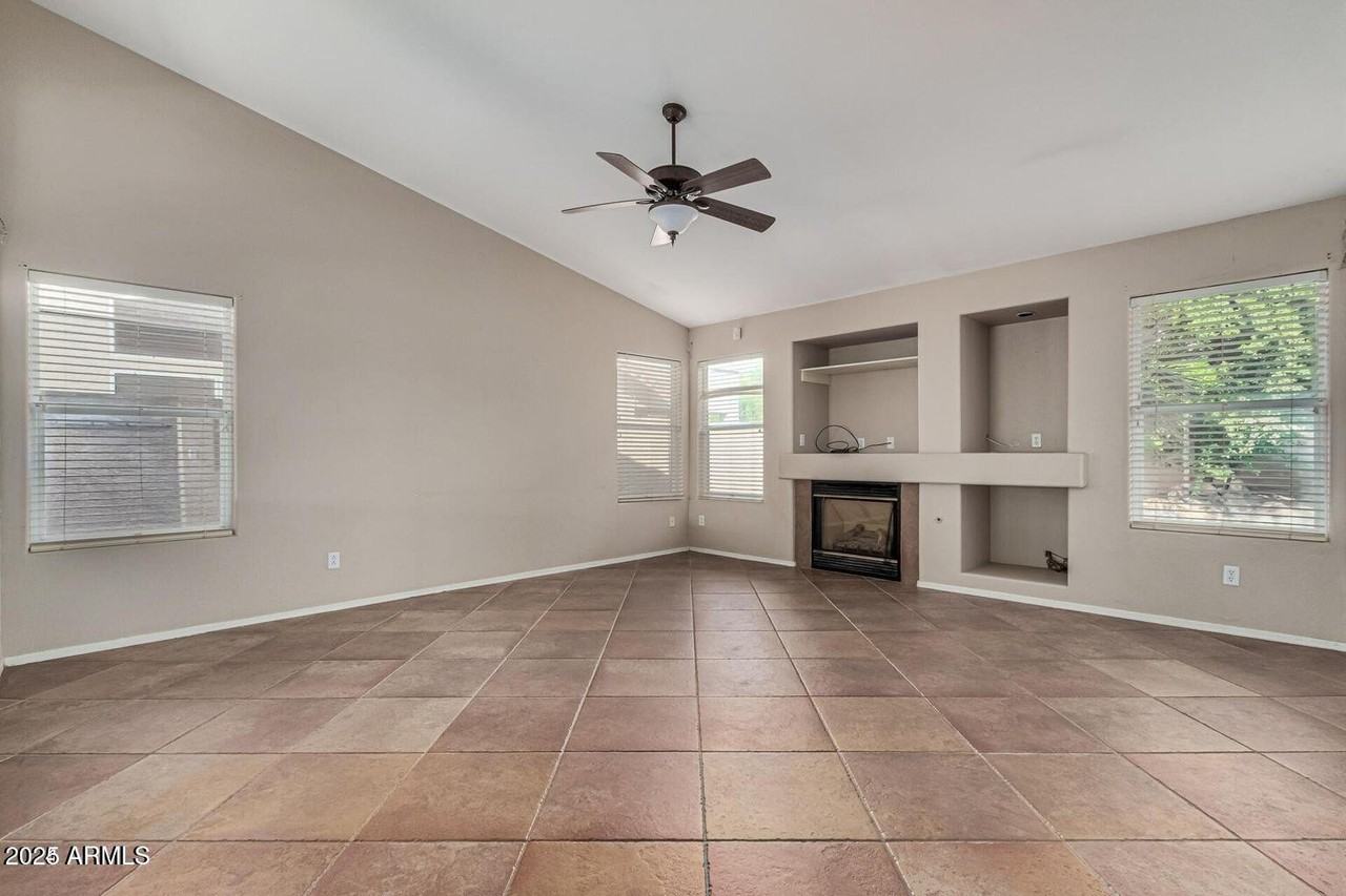 8014 West Harmony Lane - Photo 6 of 37