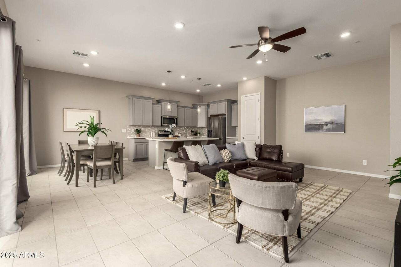 1535 East Dublin Street - Photo 5 of 31