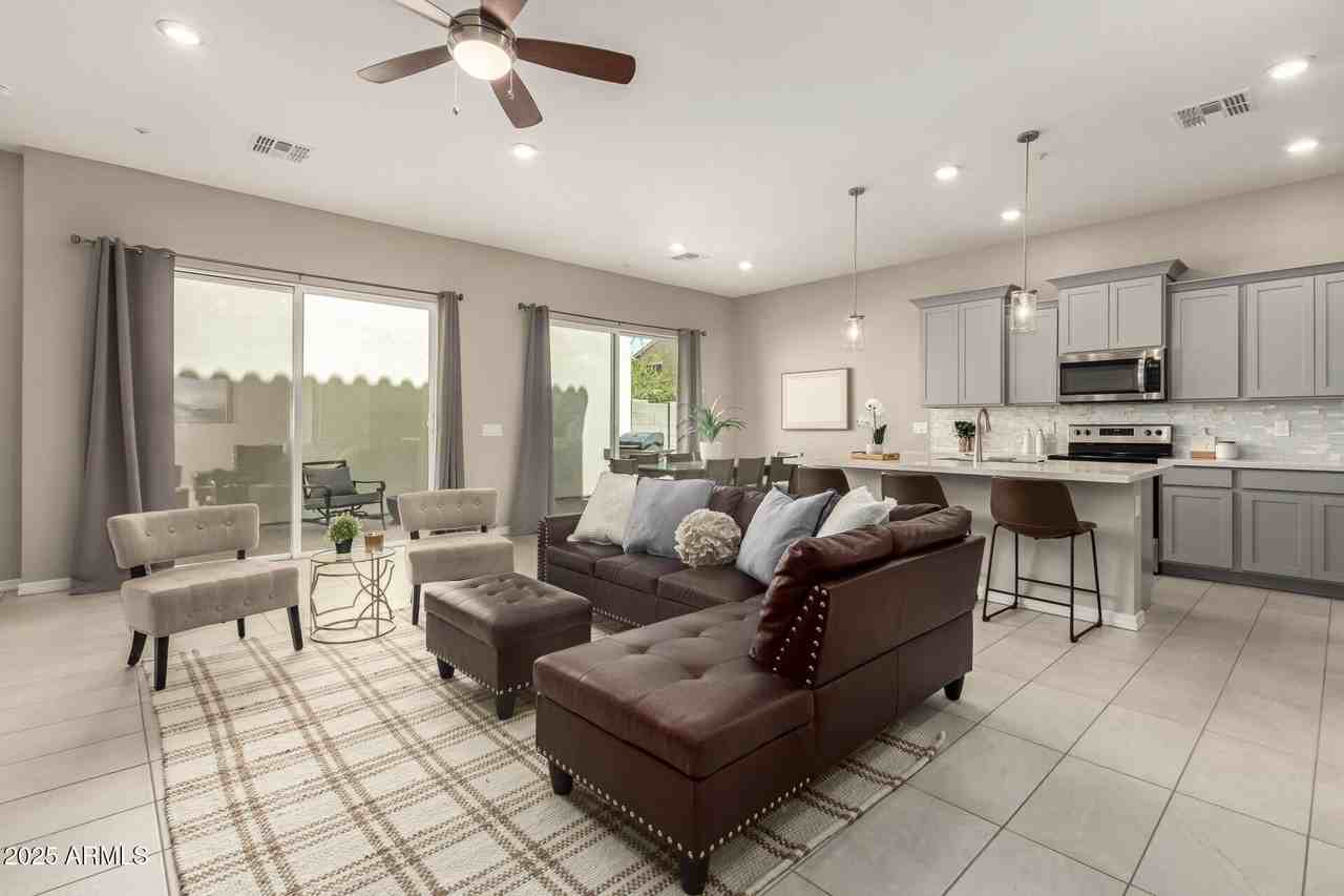 1535 East Dublin Street - Photo 6 of 31