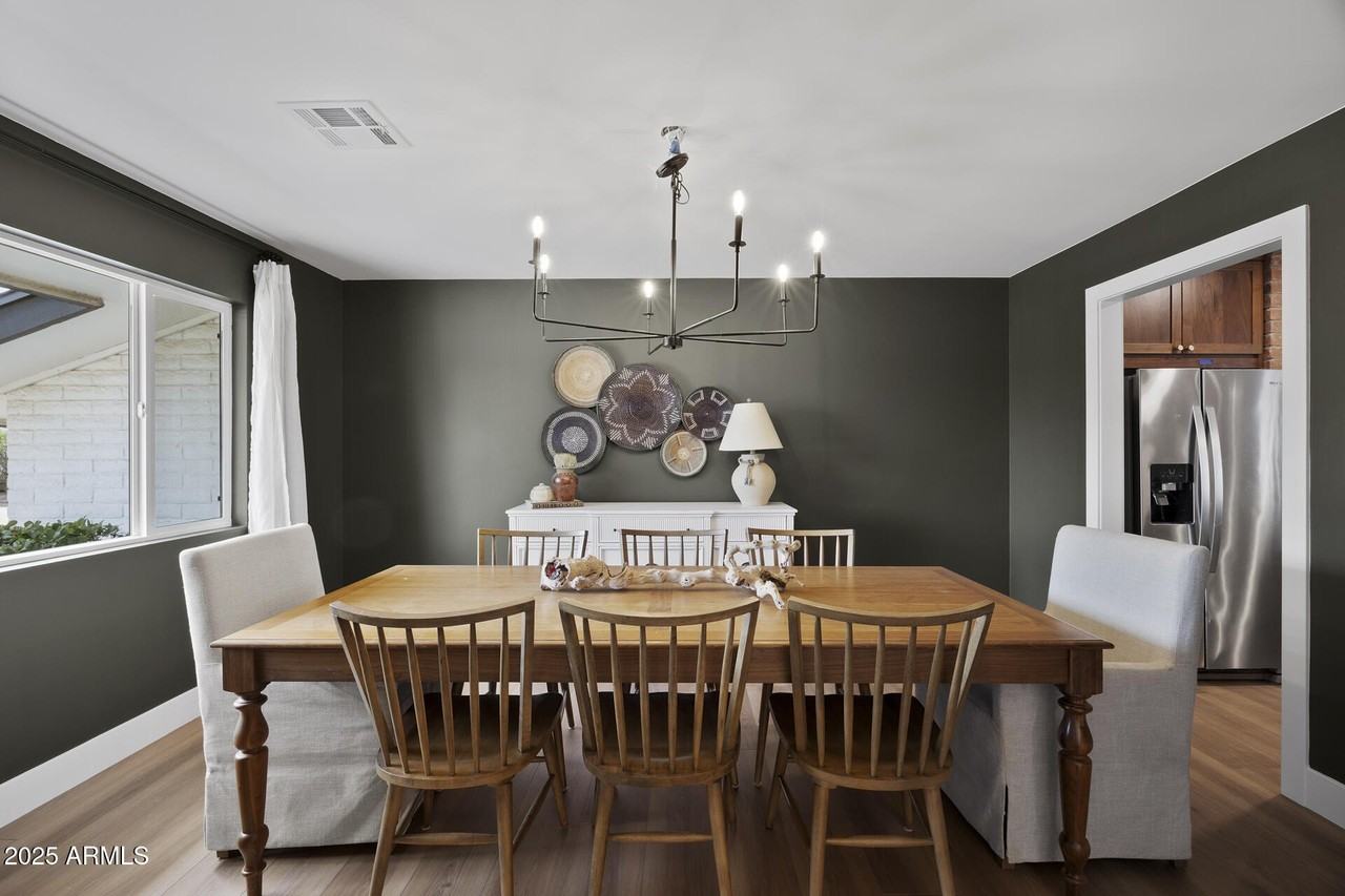 10848 North 66th Street - Photo 6 of 48